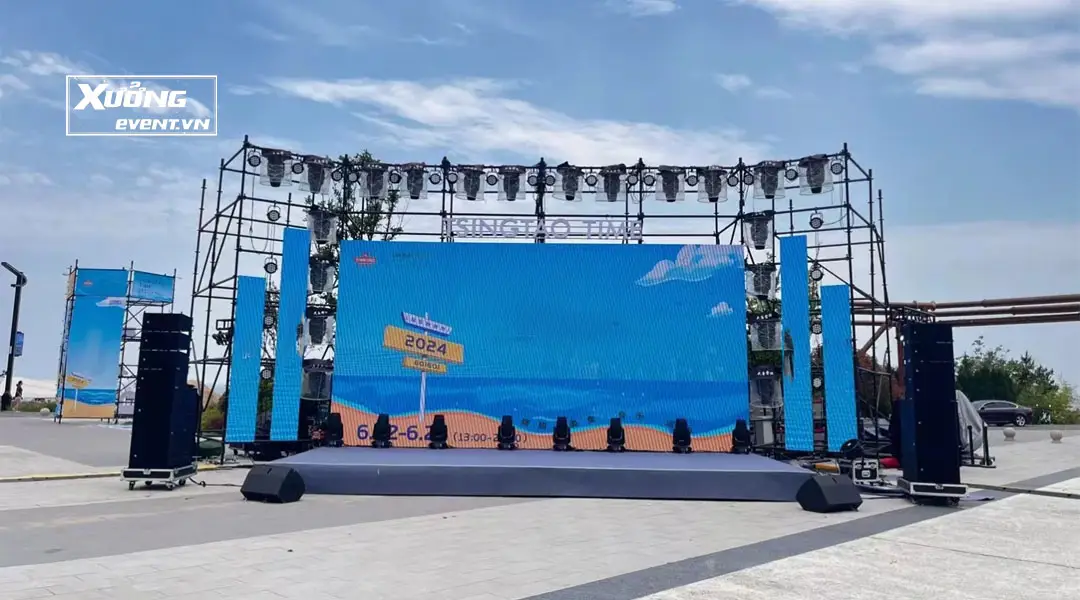 Sân khấu sự kiện ngoài trời