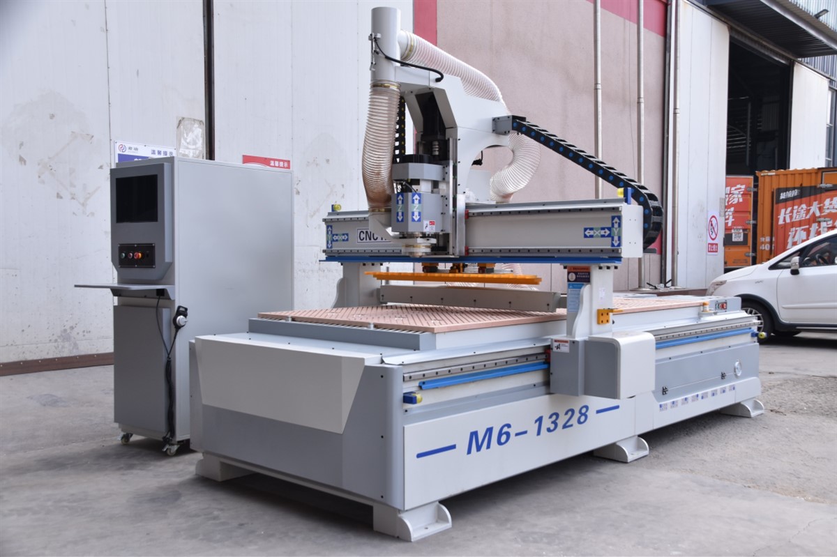 Máy CNC (Computer Numerical Control)