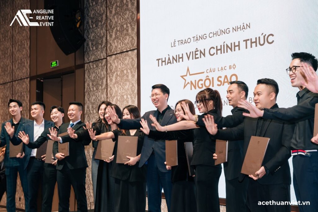 Lễ trao tặng chứng nhận câu lạc bộ ngôi sao